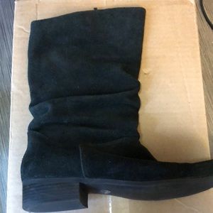 Suede boots